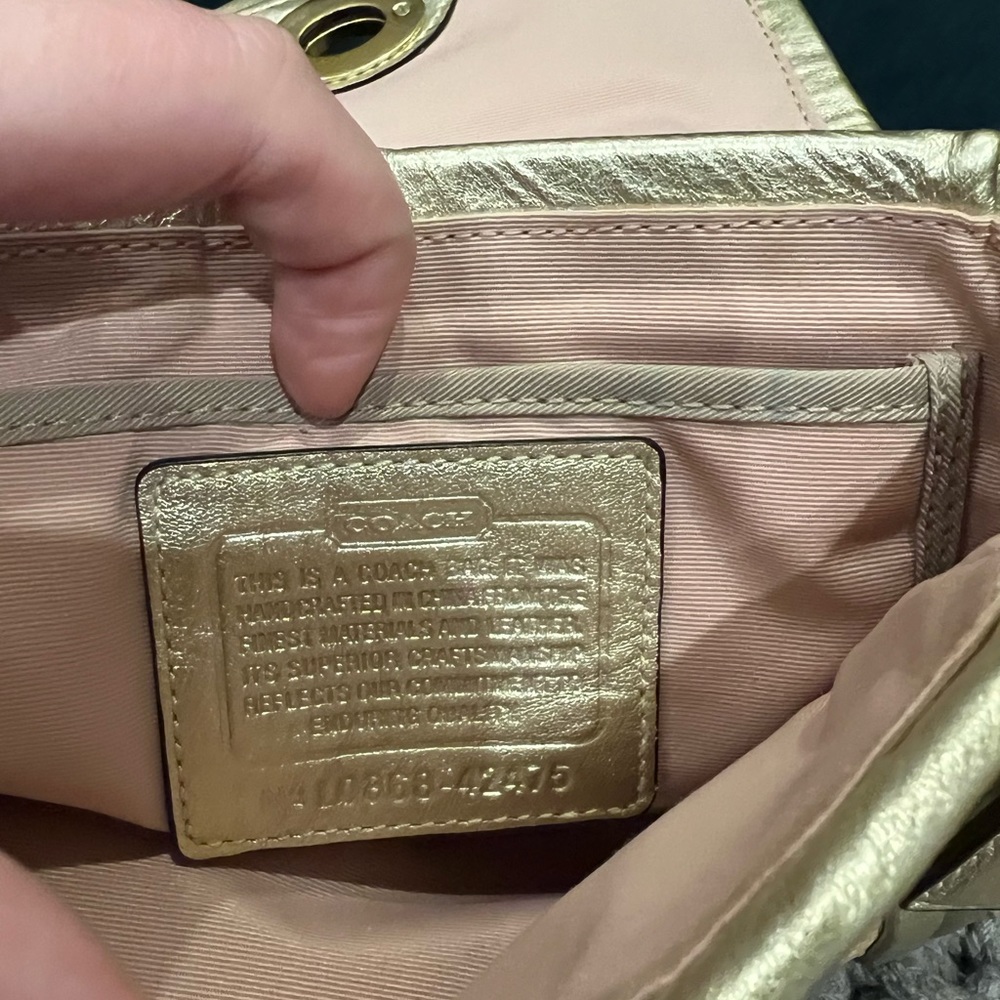Coach Bag - Picture 4 of 4